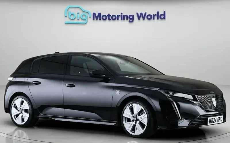 Used Peugeot 308 GT 180 HP (132 kW) 2024 Hatchback