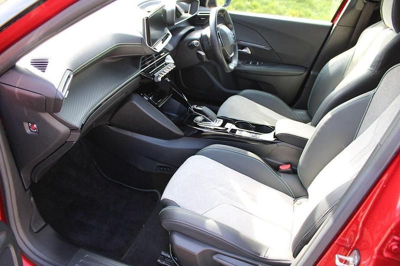 Used Peugeot e-2008 Premium 98 kW (134 HP) 2021 Red SUV