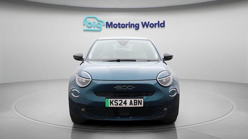 Used Fiat 600E La Prima 114 kW (156 HP) 2024 Green SUV
