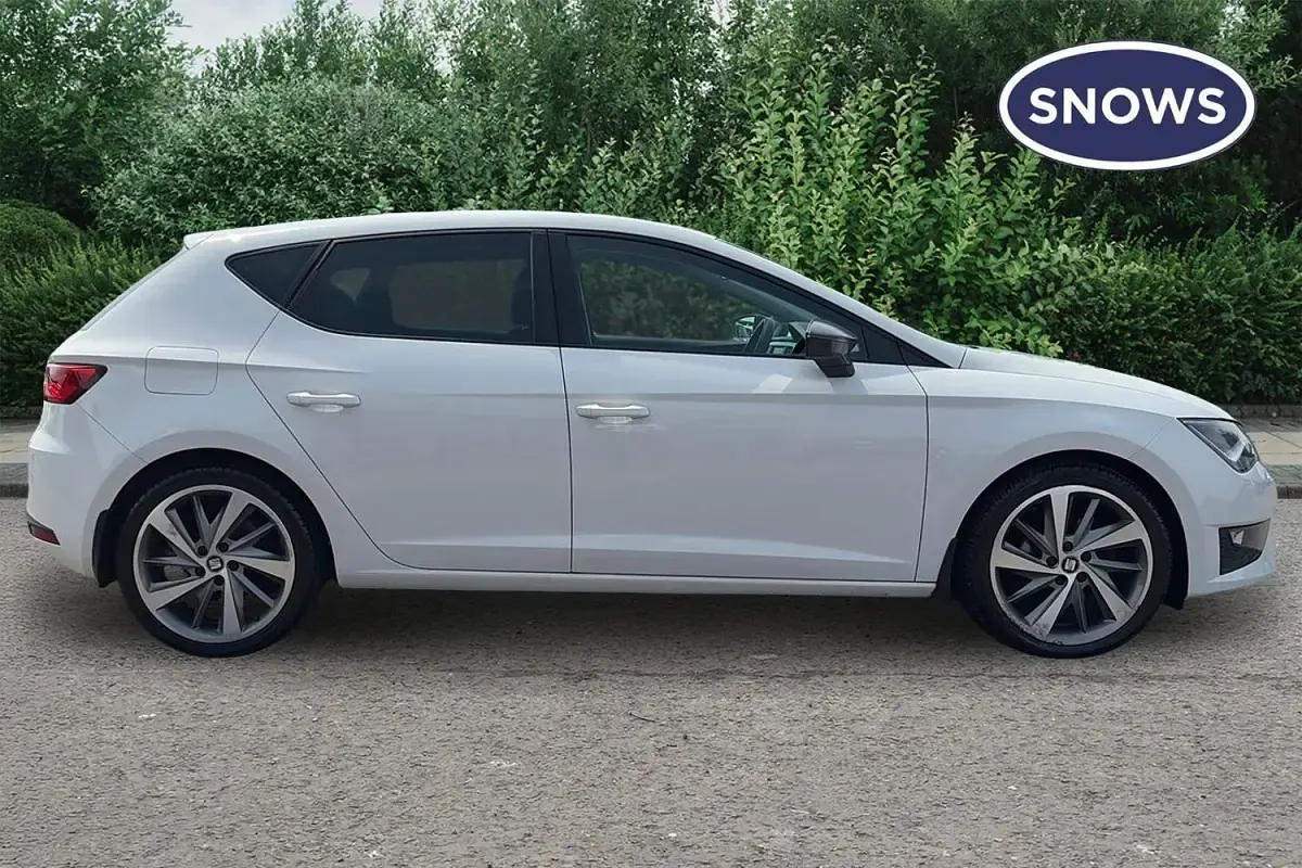 Used Seat Leon FR 150 HP (110 kW) 2016 White