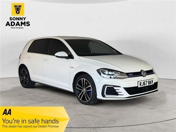 White Used 2017 VW Golf VII GTE Hatchback | £7,990 (Fair price) - Image 1/1