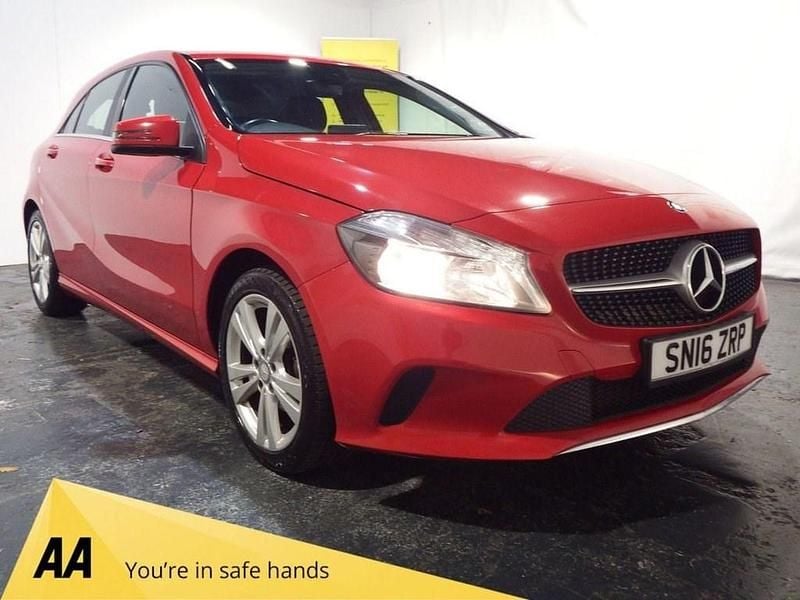 Used Mercedes A180 109 HP (80 kW) 2016 Red Hatchback