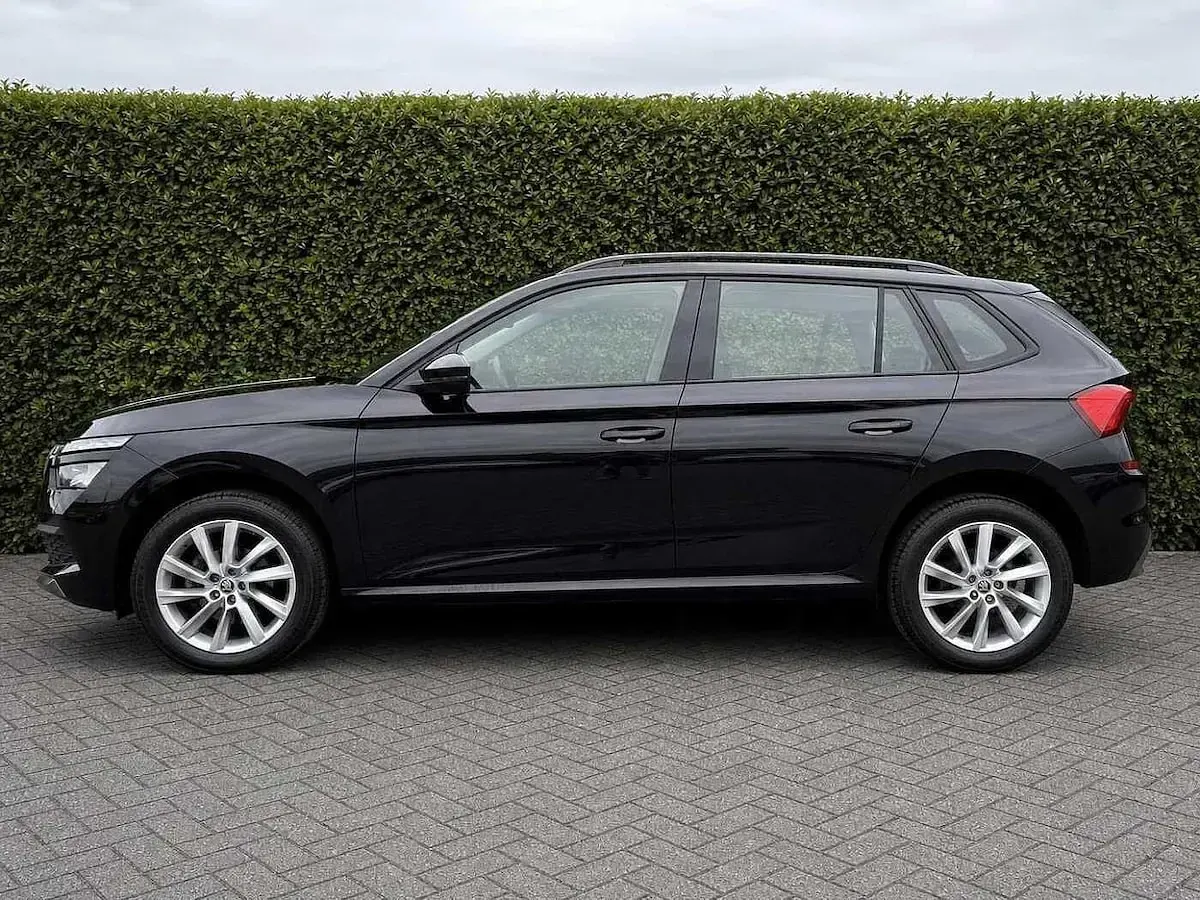 Used Skoda Kamiq SE 85 HP (62 kW) 2024 Black magic pearl effect SUV