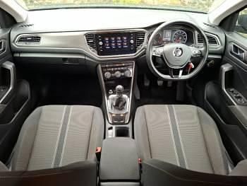Usado VW T-Roc SE 115 HP (84 kW) 2019 Cinzento SUV