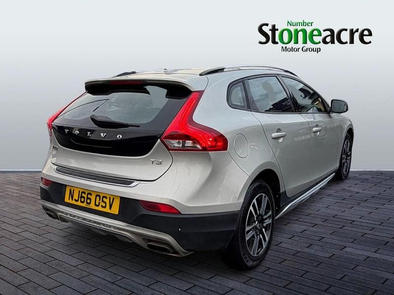 Used Volvo V40 2016 Gold Hatchback