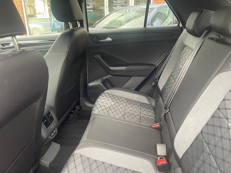 Usado VW T-Roc R-line 150 CV (110 kW) 2022 Blanco SUV