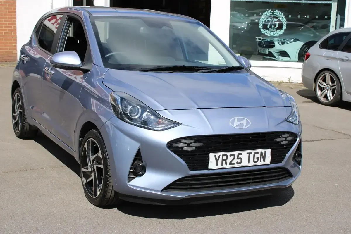 Used Hyundai i10 Premium 79 HP (58 kW) 2025 Hatchback
