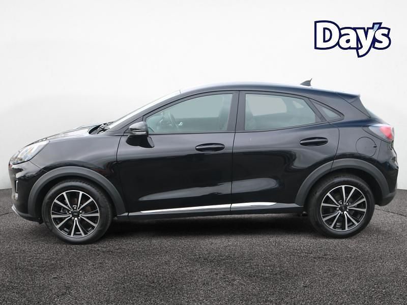 Usado Ford Puma Titanium 155 CV (114 kW) 2022 Negro SUV