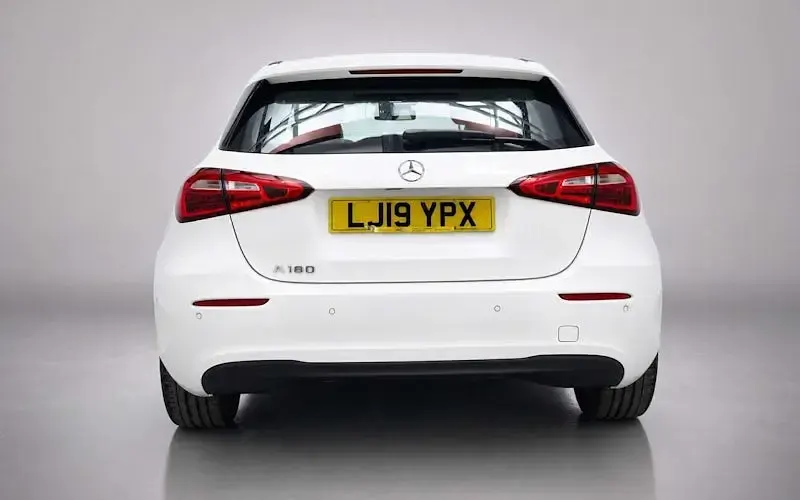 Used Mercedes A180 Executive 136 HP (100 kW) 2019 White Hatchback