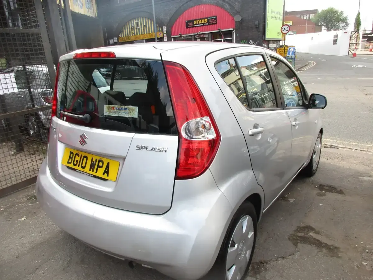 Używany Suzuki Splash GLS 86 KM (63 kW) 2010 Srebrny Hatchback