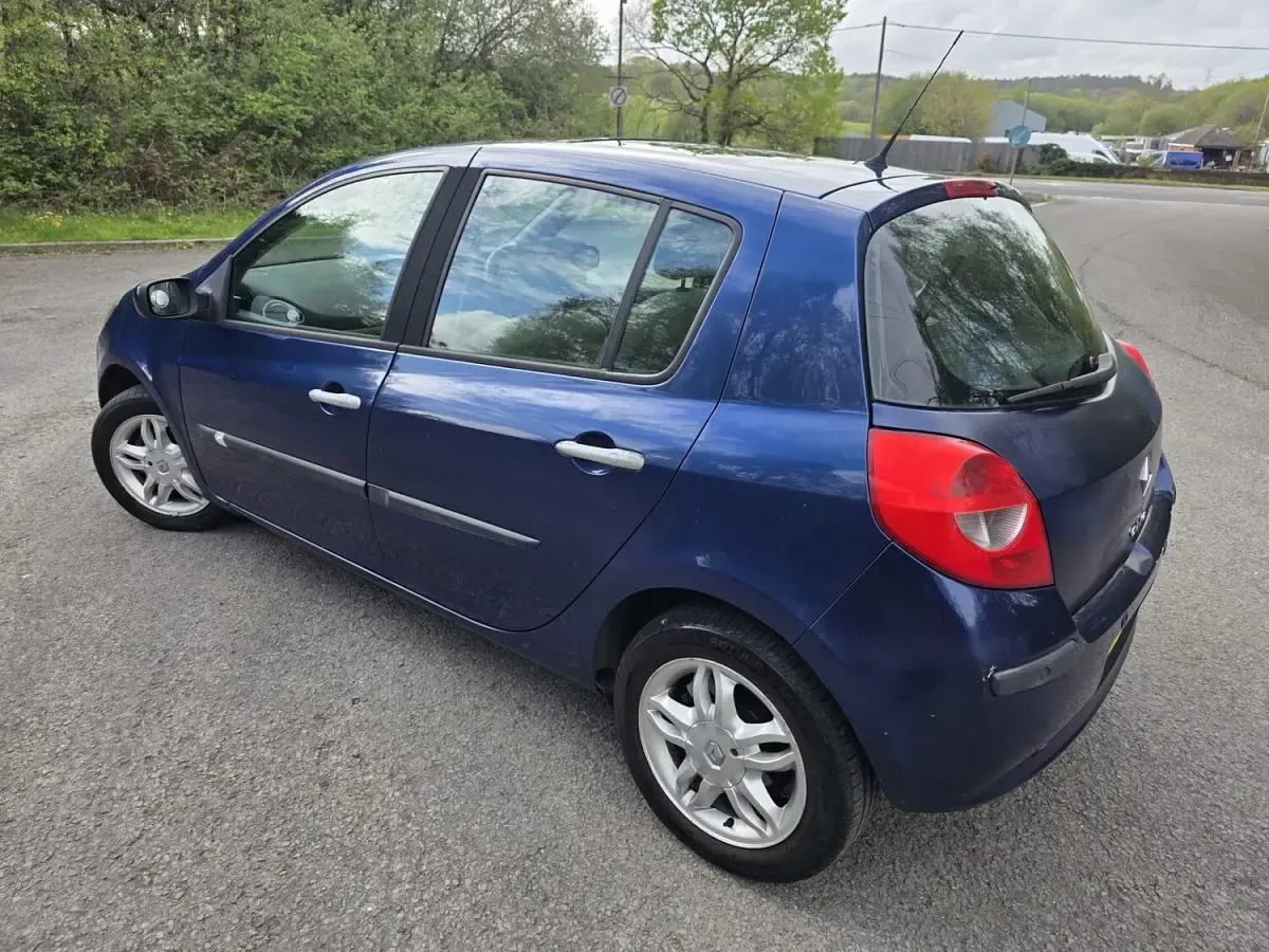 Used Renault Clio Privilege 2006 Blue Hatchback