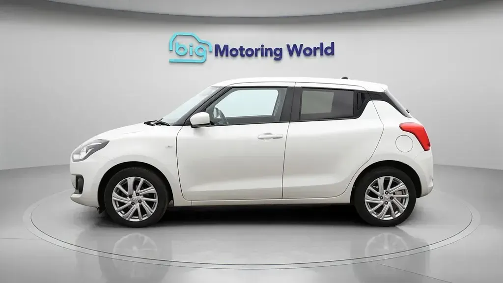 Usado Suzuki Swift SZ-T 83 HP (61 kW) 2024 Branco Citadino