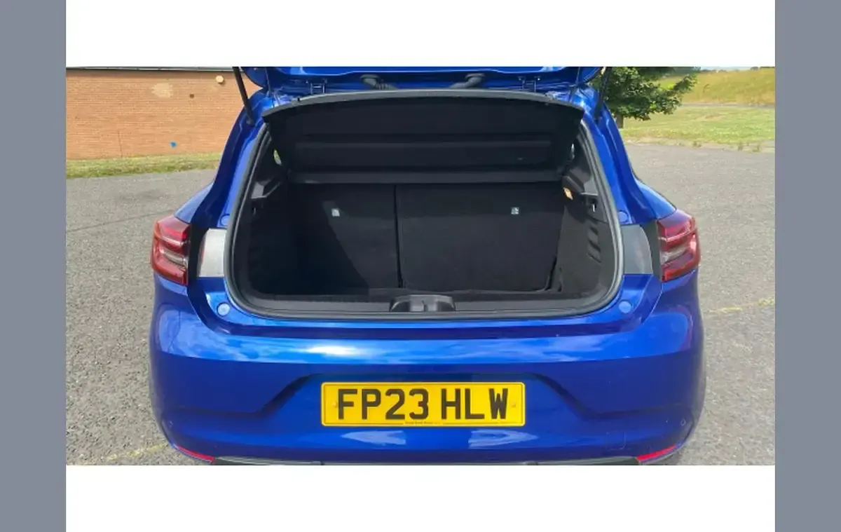 Used Renault Clio Evolution 143 HP (105 kW) 2023 Blue Hatchback