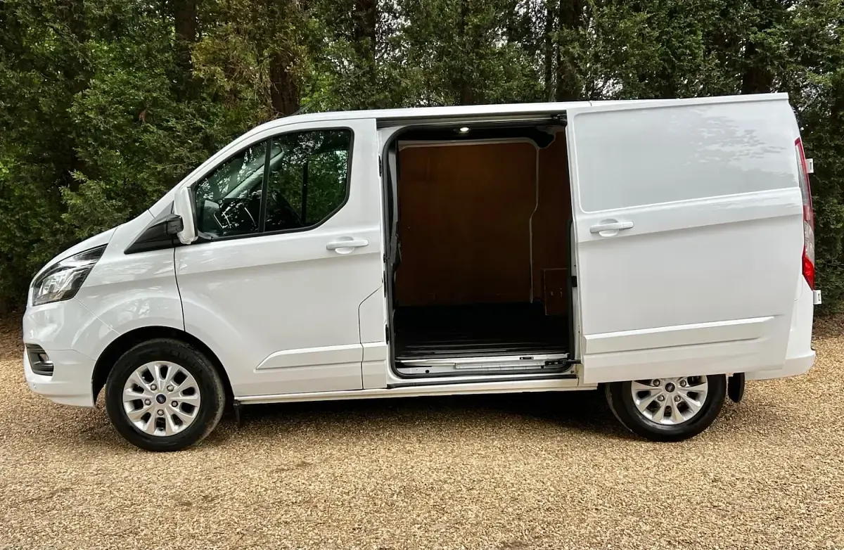 Used Ford Transit Custom Limited 130 HP (95 kW) 2021 White