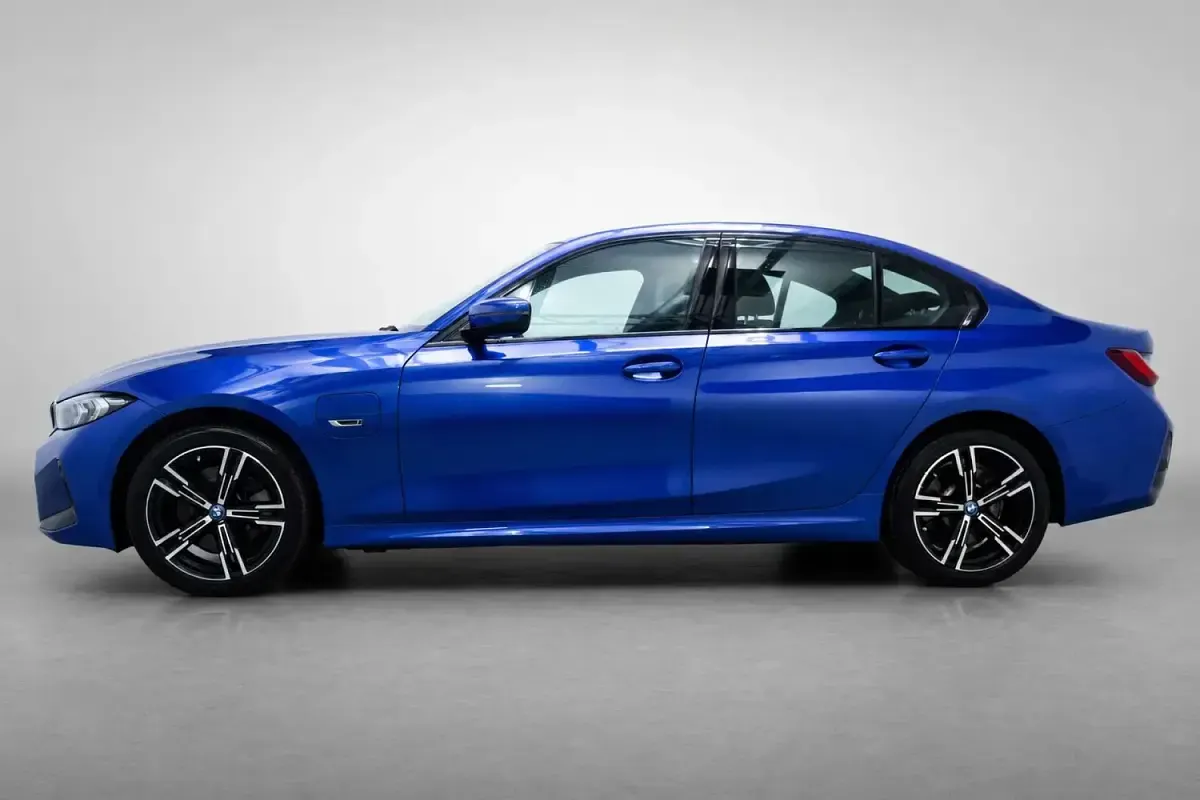 Used BMW 330e M Sport 292 HP (214 kW) 2023 Blue Sedan