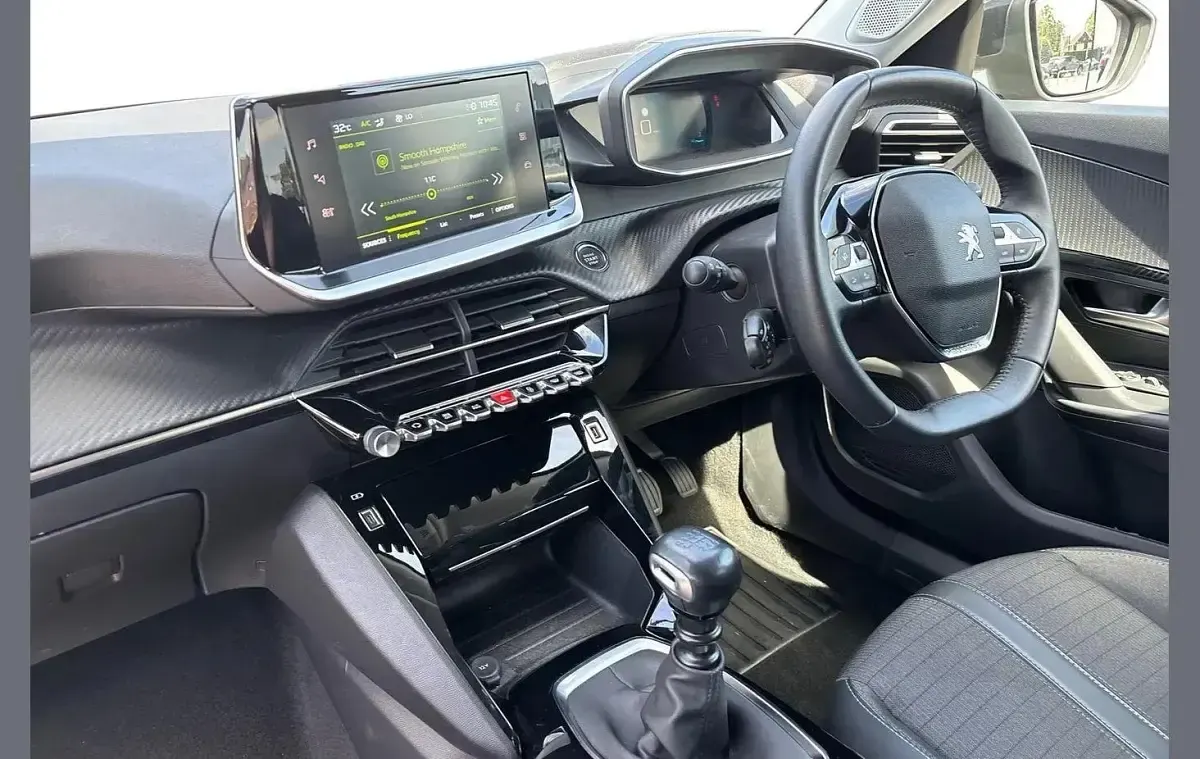 Used Peugeot 2008 Allure Premium 99 HP (72 kW) 2022 Nimbus grey SUV