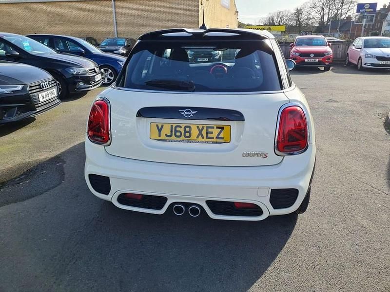 Used Mini Cooper S Hatch 2018 White Hatchback