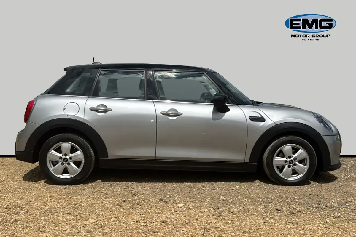 Used Mini Cooper Classic 136 HP (100 kW) 2023 Silver Hatchback