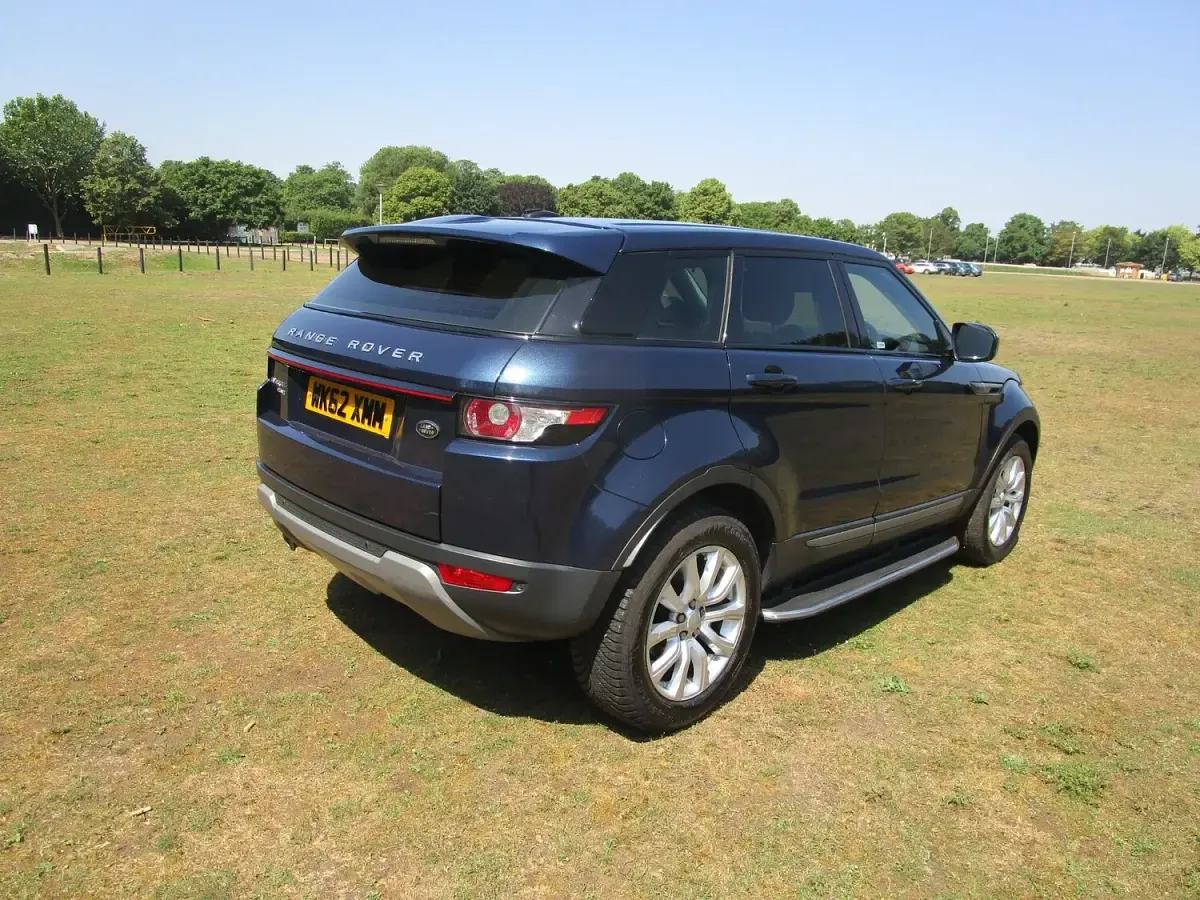 Used Land Rover Range Rover evoque Pure 150 HP (110 kW) 2012 Blue SUV