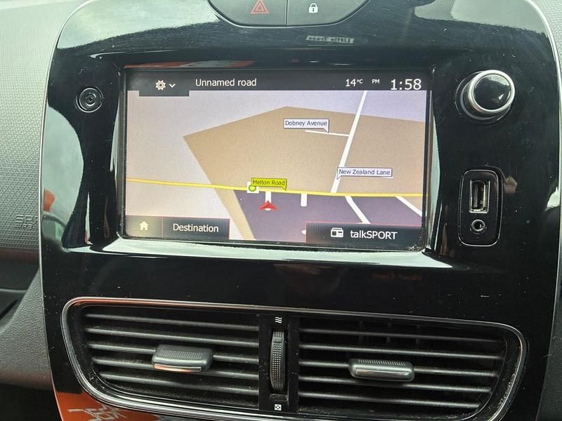 Used Renault Clio IV Dynamique 90 HP (66 kW) 2018 Blue Hatchback