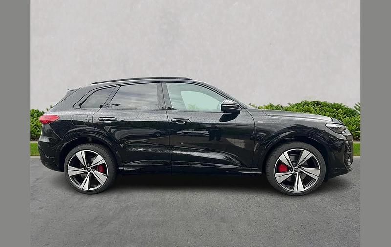 Used Audi Q5 Advanced 204 HP (150 kW) 2025 Black SUV