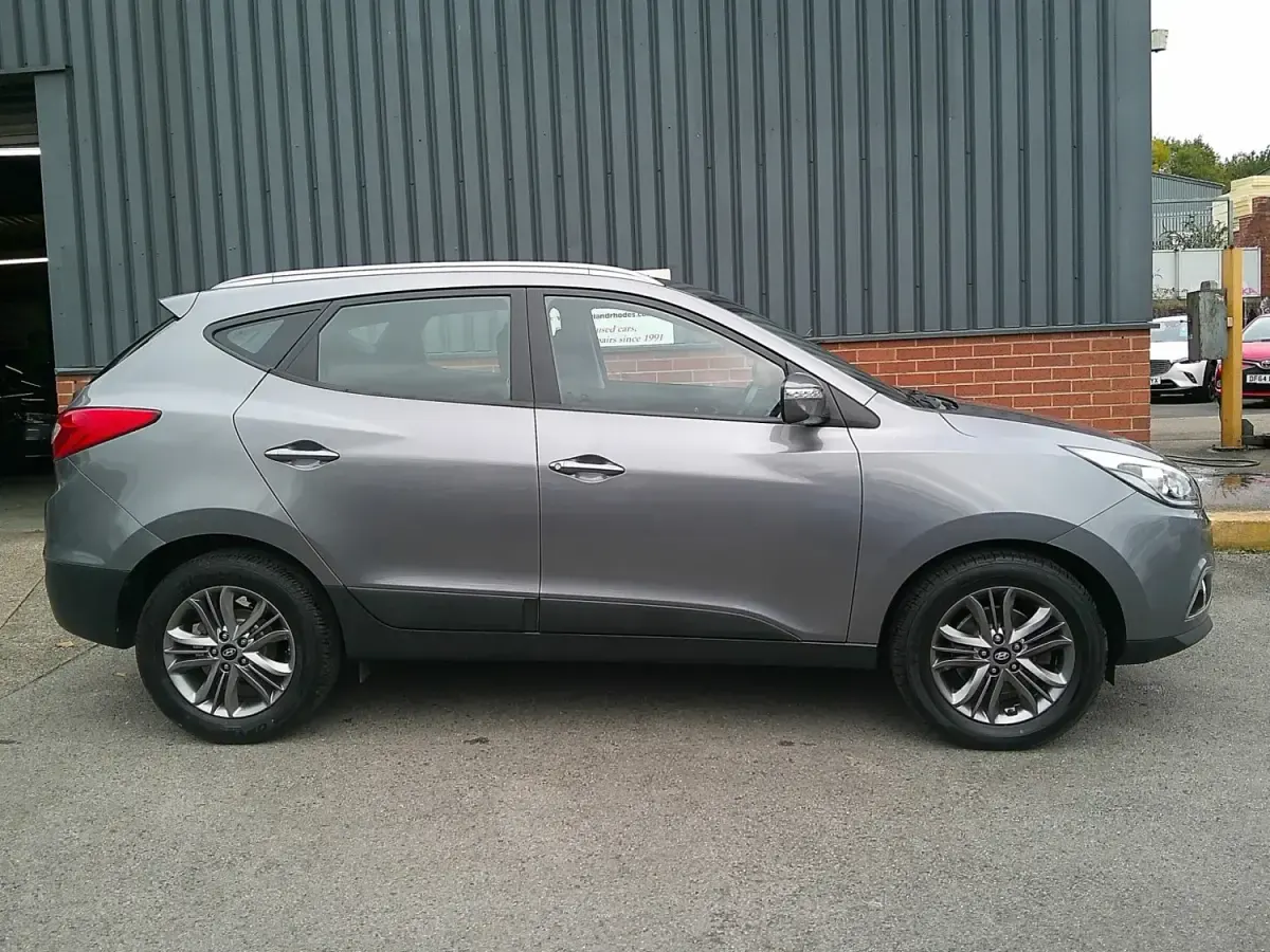 Begagnad Hyundai ix35 SE 115 HK (84 kW) 2013 Grå SUV