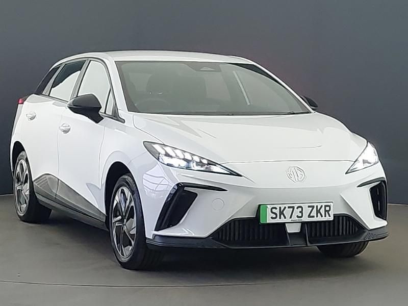 White Used 2023 MG MG4 EV SE Hatchback | £14,998 (Fair price) - Image 1/4