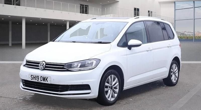White Used 2019 VW Touran Family MPV | £10,750 (Fair price) - Image 1/4