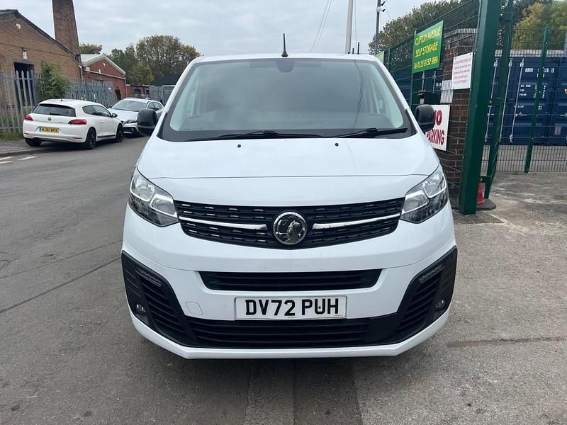 Used Vauxhall Vivaro Sportive 100 HP (73 kW) 2022 White MPV