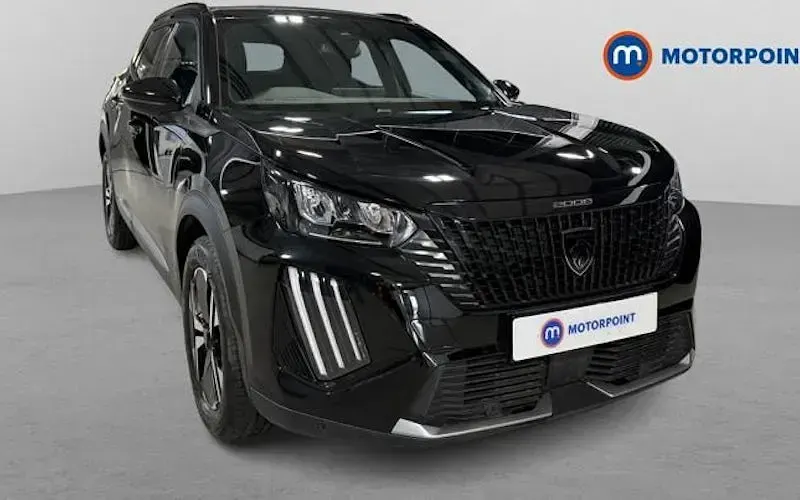 Usado Peugeot 2008 Allure 131 HP (96 kW) 2025 SUV