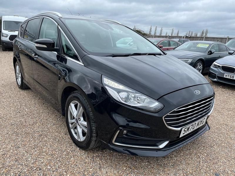 Used Ford S-MAX Titanium 150 HP (110 kW) 2021 Black MPV