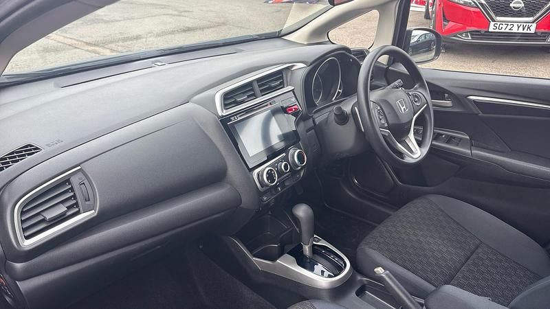 Used Honda Jazz SE 102 HP (75 kW) 2015 Hatchback