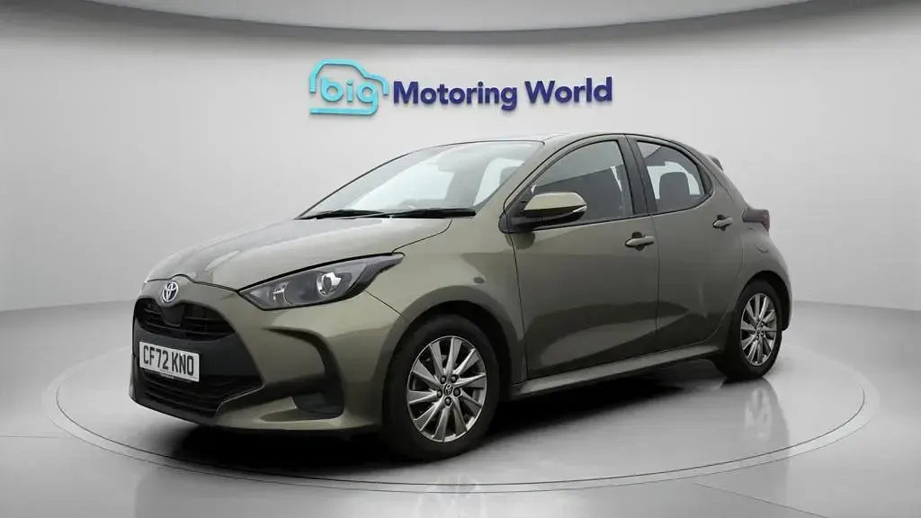 Used Toyota Yaris 116 HP (85 kW) 2023 Bronze Hatchback