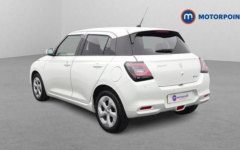Used Suzuki Swift 82 HP (60 kW) 2025 White Hatchback