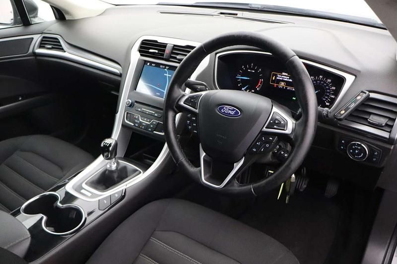 Used Ford Mondeo Zetec 2016 Grey Hatchback