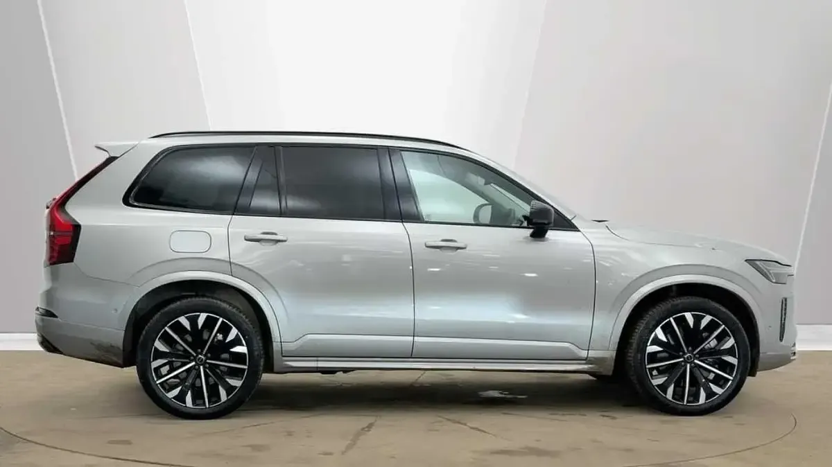 Used Volvo XC90 Ultra 455 HP (334 kW) 2025 Silver SUV