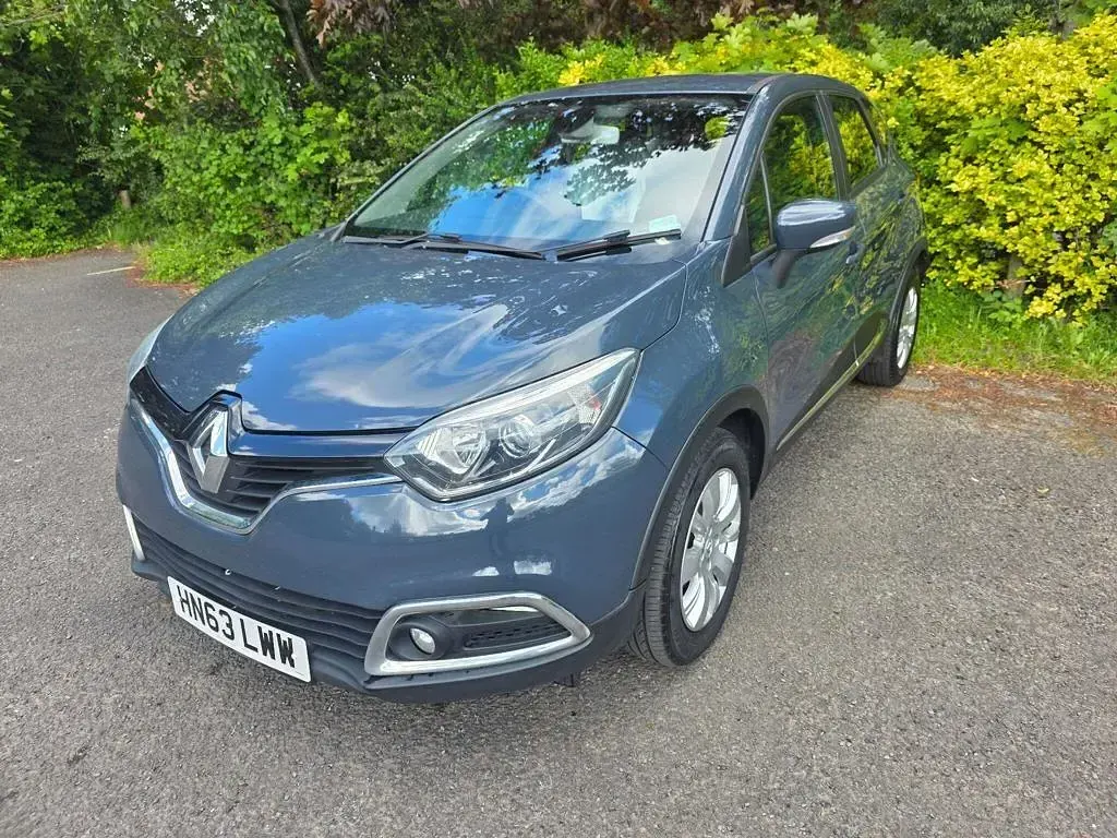 Used Renault Captur Expression+ 90 HP (66 kW) 2013 Blue SUV