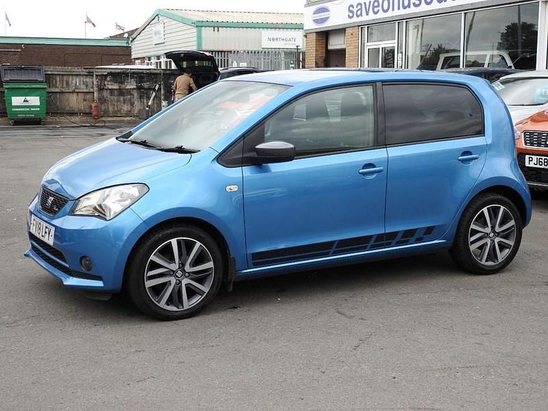 Begagnad Seat Mii FR-Line 75 HK (55 kW) 2018 Blå Halvkombi