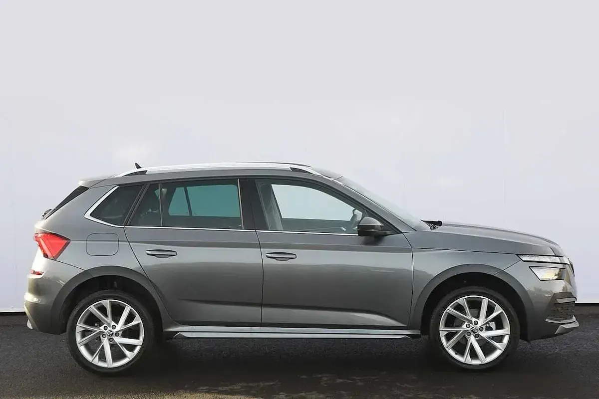 Used Skoda 110 R SE L Executive 81 HP (59 kW) 2022 Graphite grey metallic Estate