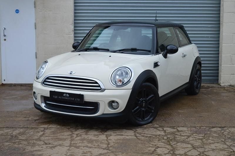 White Used 2013 Mini Cooper Hatch Hatchback | £3,600 (Super price) - Image 1/4