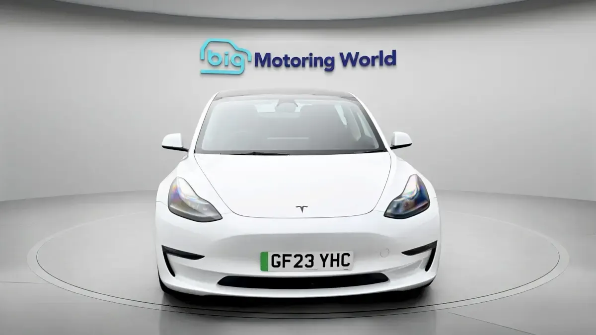 Used Tesla Model 3 Performance 461 kW (627 HP) 2023 White Sedan