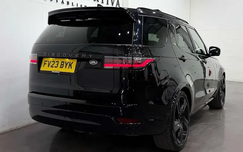 Used Land Rover Discovery 5 HSE Dynamic 300 HP (220 kW) 2022 SUV