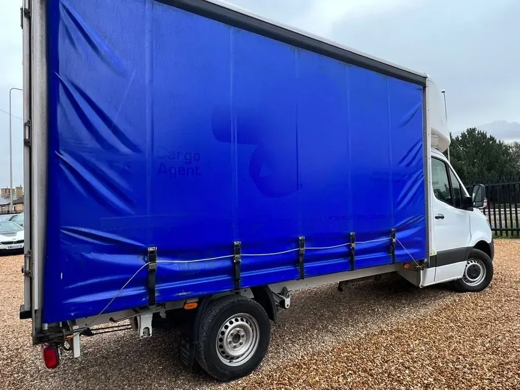 Used Mercedes Sprinter 141 HP (103 kW) 2019 White Van