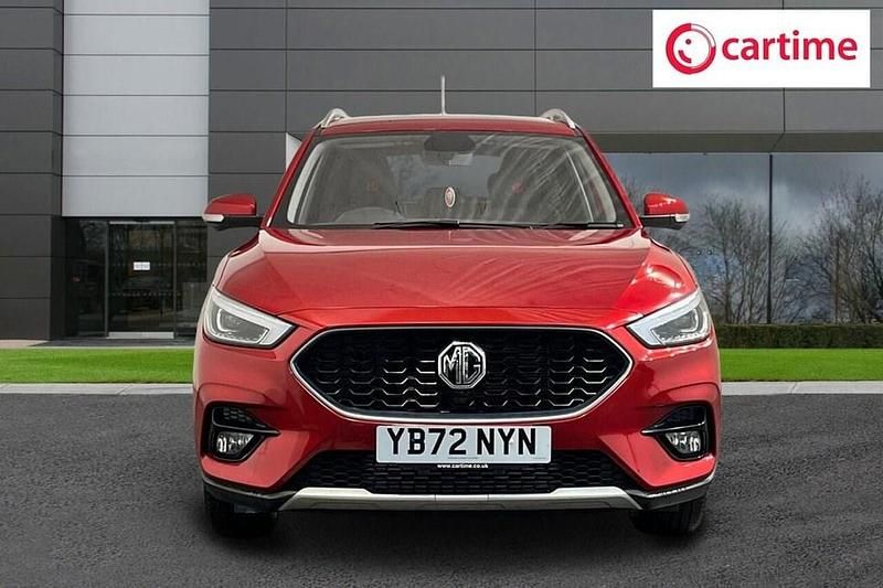Used MG ZS Exclusive 111 HP (81 kW) 2023 Red Hatchback