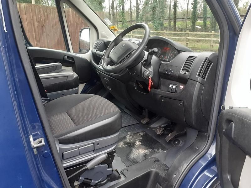 Used Peugeot Boxer 130 HP (95 kW) 2015 Blue Van