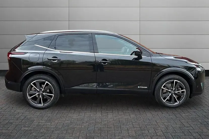 Used Nissan Qashqai Tekna 190 HP (139 kW) 2024 Pearl black SUV
