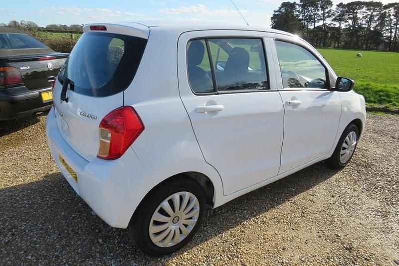 Usado Suzuki Celerio 68 HP (50 kW) 2016 Branco Citadino