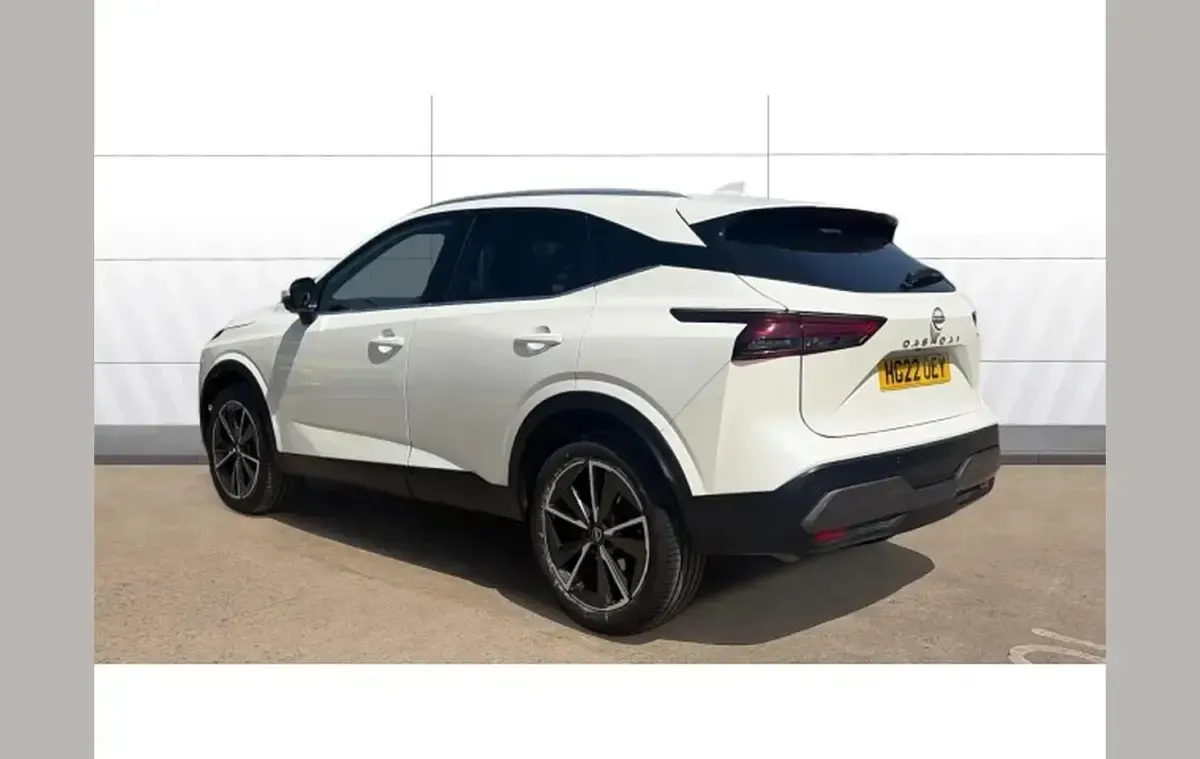Used Nissan Qashqai Tekna 155 HP (114 kW) 2022 White SUV