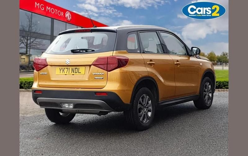 Used Suzuki Vitara SZ4 127 HP (93 kW) 2022 Yellow SUV