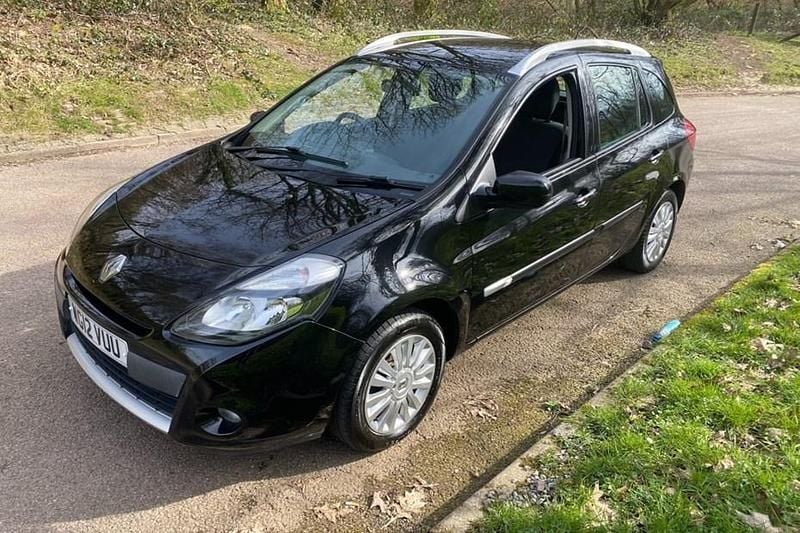 Used Renault Clio IV Expression+ 88 HP (64 kW) 2012 Estate